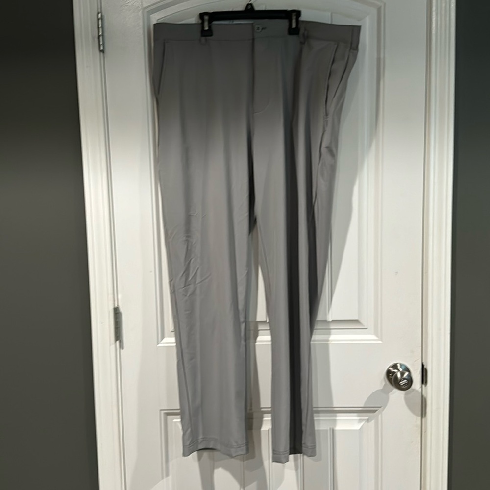 Men’s golf pants